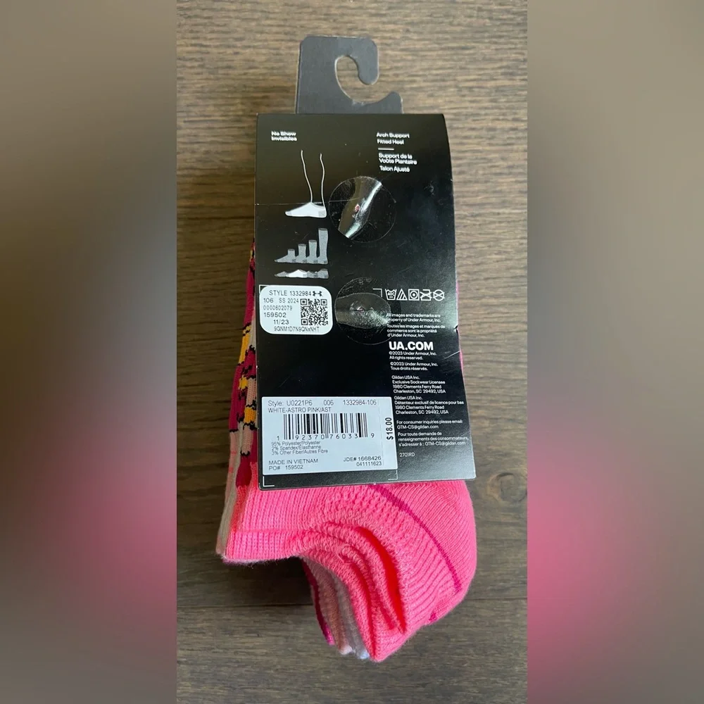 Under Armor Girls UA Essential No Show Socks - 1332984-106 - 6 Pack - NWT